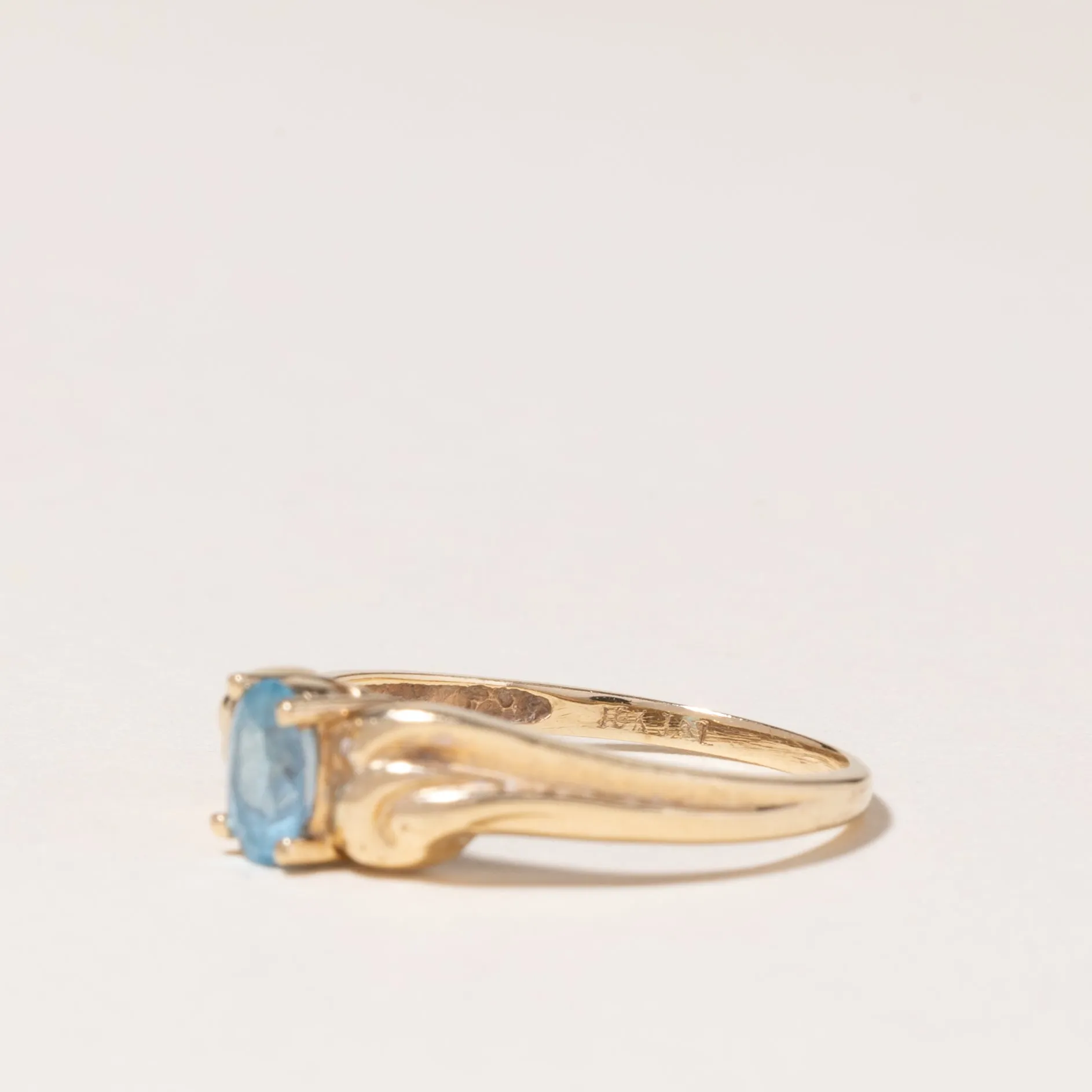 10K Yellow Gold Blue Topaz Ring | 0.43ct | SZ 7 |