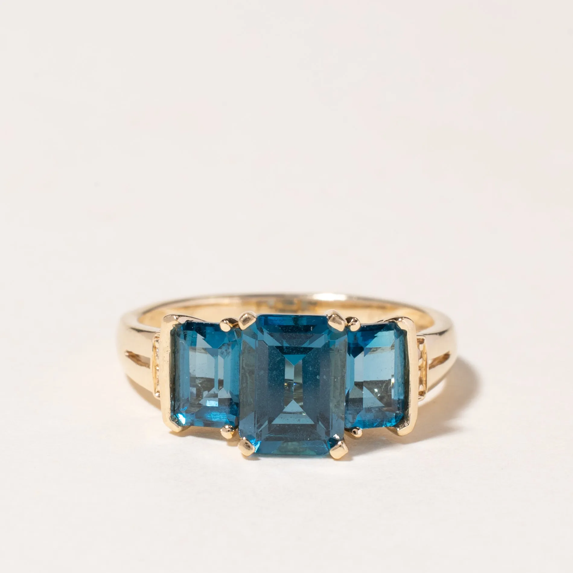 10K Yellow Gold Blue Topaz Ring | 3.28ctw | SZ 7
