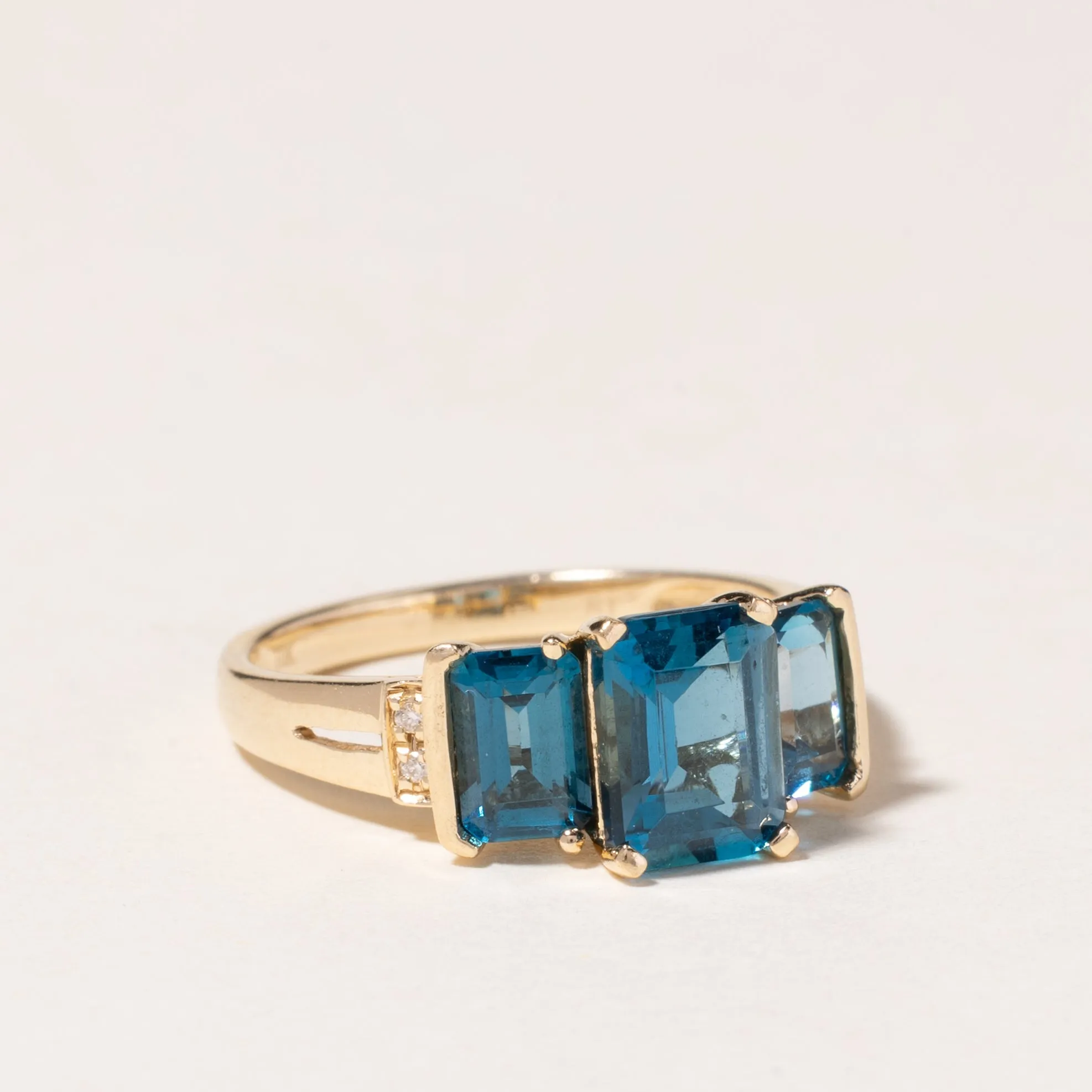10K Yellow Gold Blue Topaz Ring | 3.28ctw | SZ 7