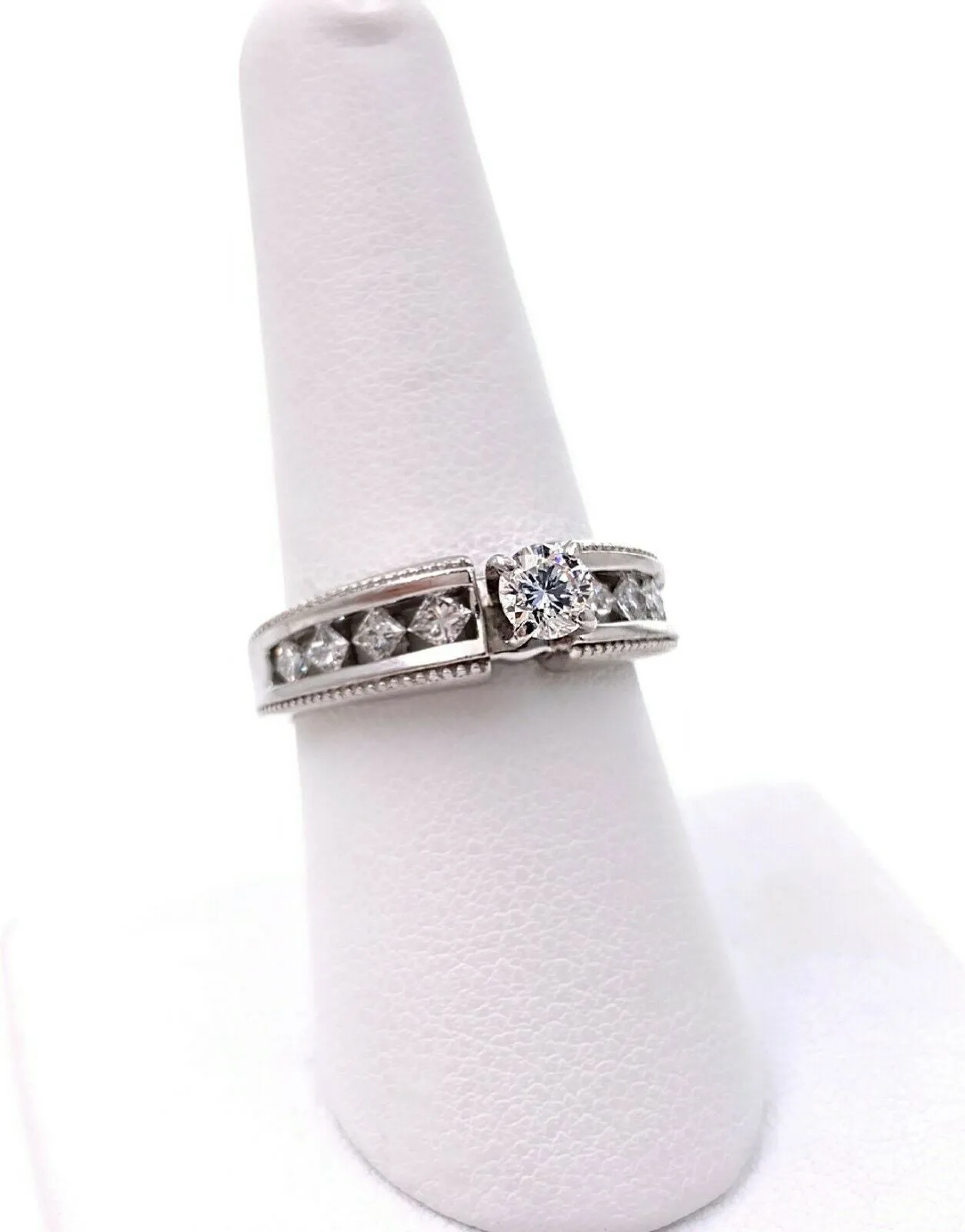 1.17 TCW Round Brilliant Diamond Engagement Ring 14K IGI Certified