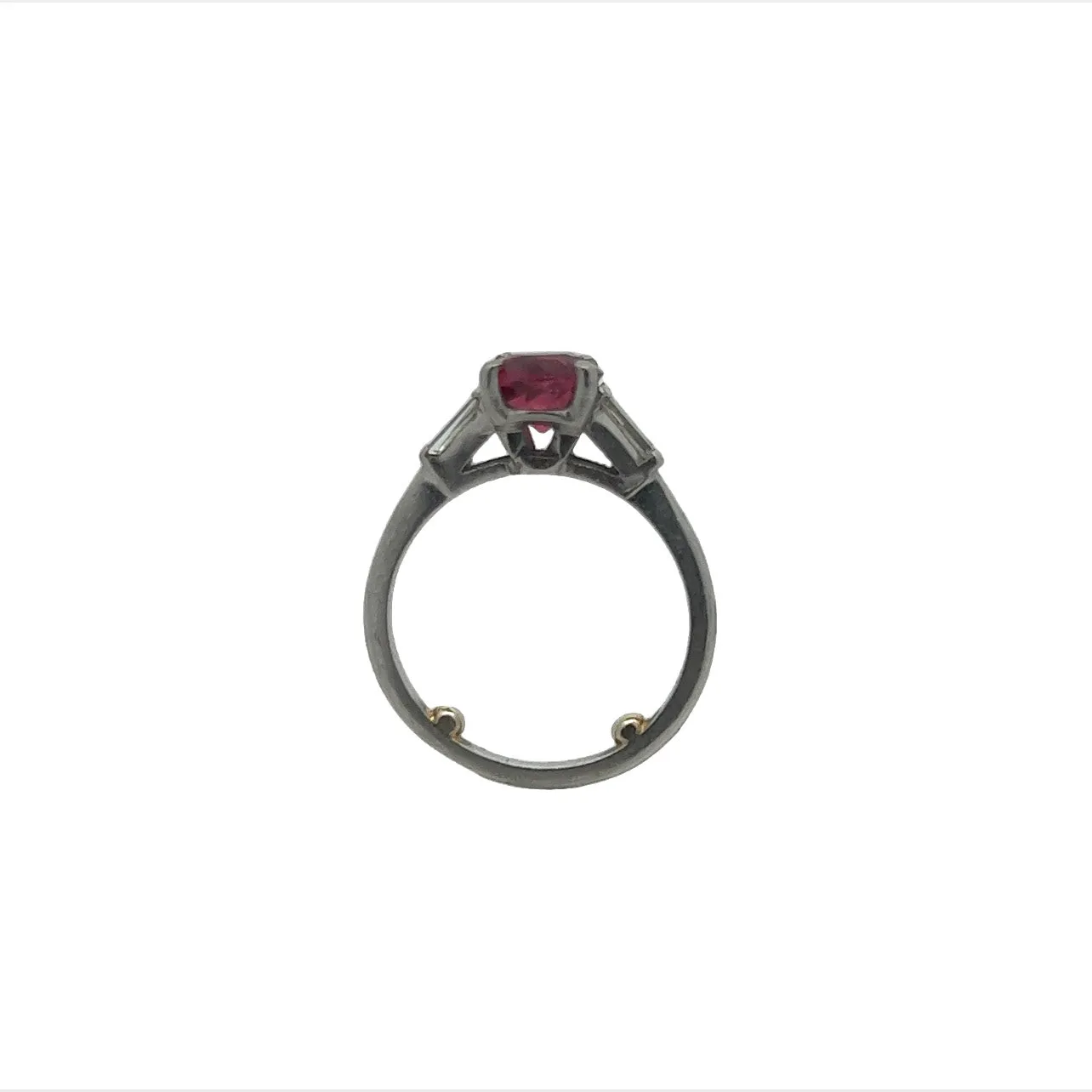 1970s Platinum Pink Sapphire & Diamond Ring