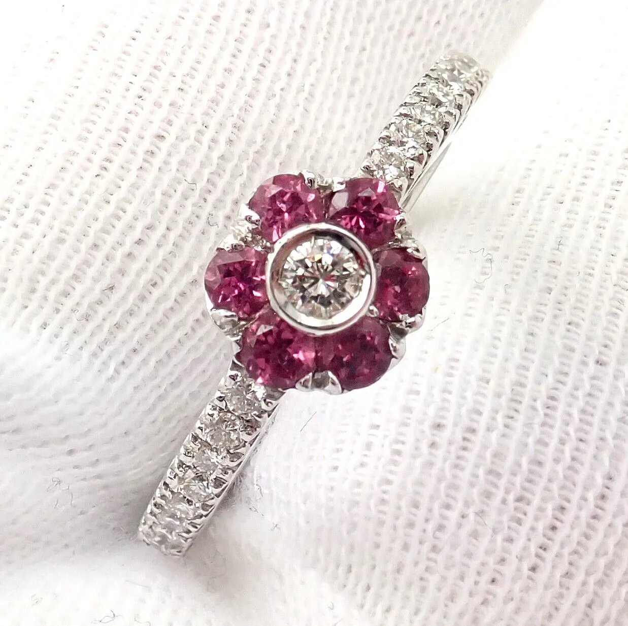 Authentic! Pasquale Bruni 18k White Gold Diamond Pink Sapphire Flower Fiori Ring