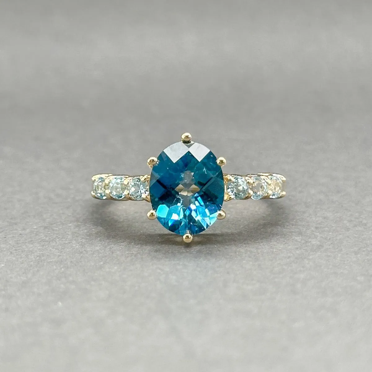 Estate 10K Y Gold 3.31ctw Blue Topaz Ring