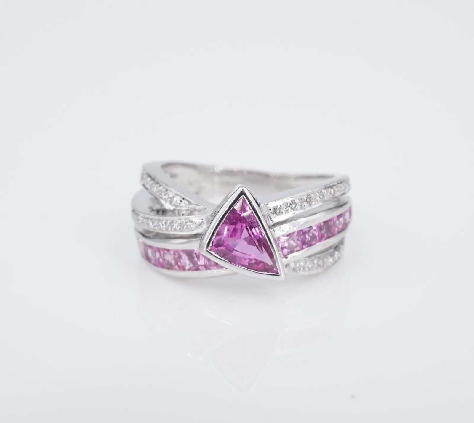 LeVian 18k White Gold Bubblegum Pink Sapphire Diamond Ring Size 7.75 RG3903